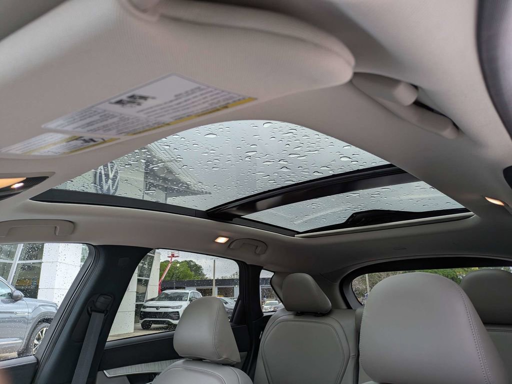 Used 2023 INFINITI QX50 Sensory image 22