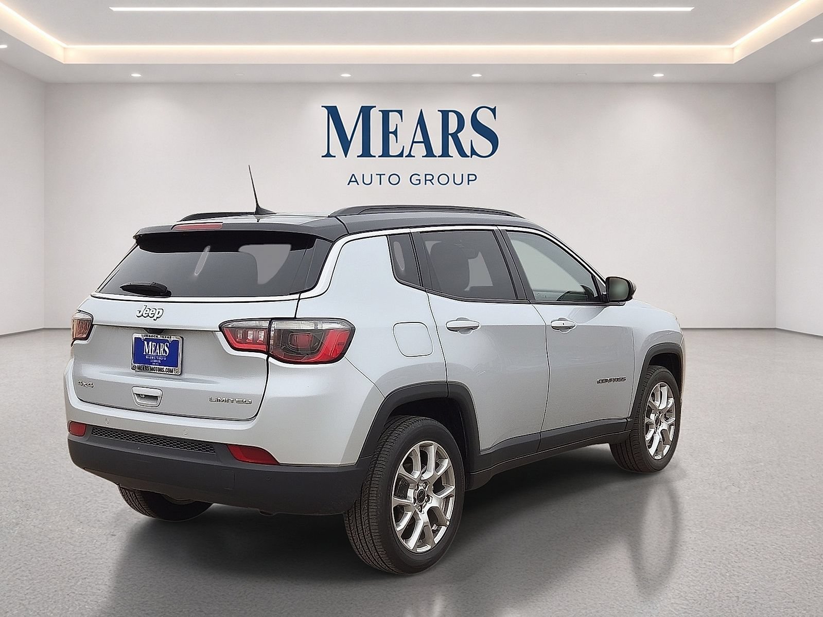 Used 2025 Jeep Compass Limited AWD/4WD image 5
