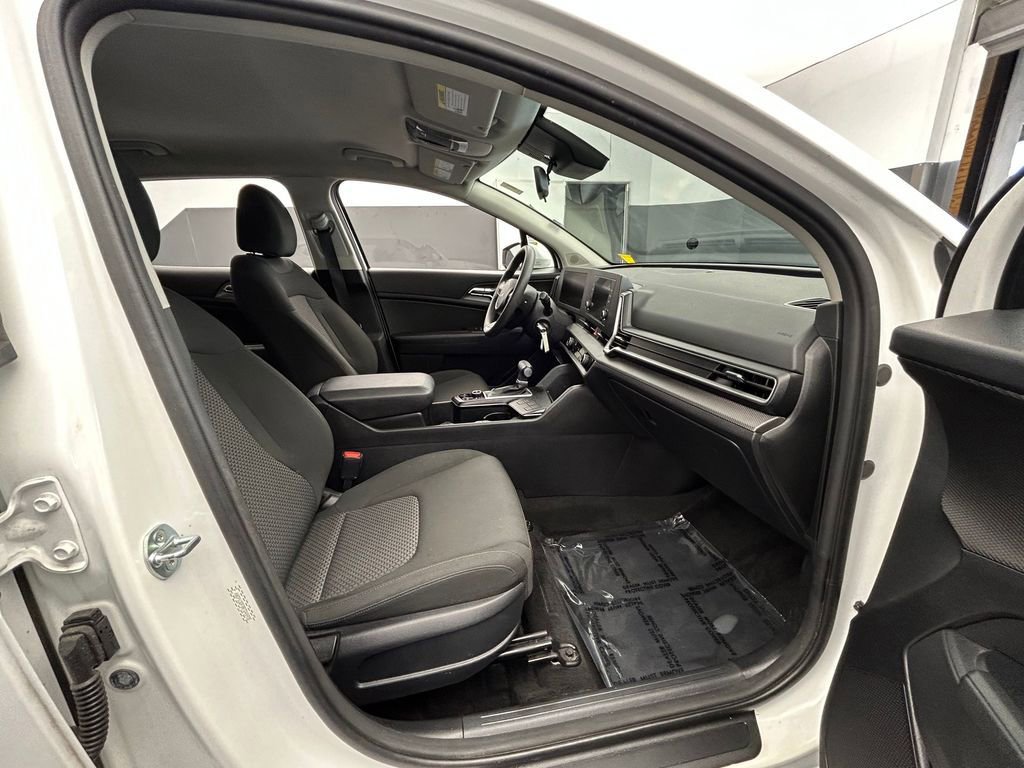 Used 2024 Kia Sportage LX FWD image 38
