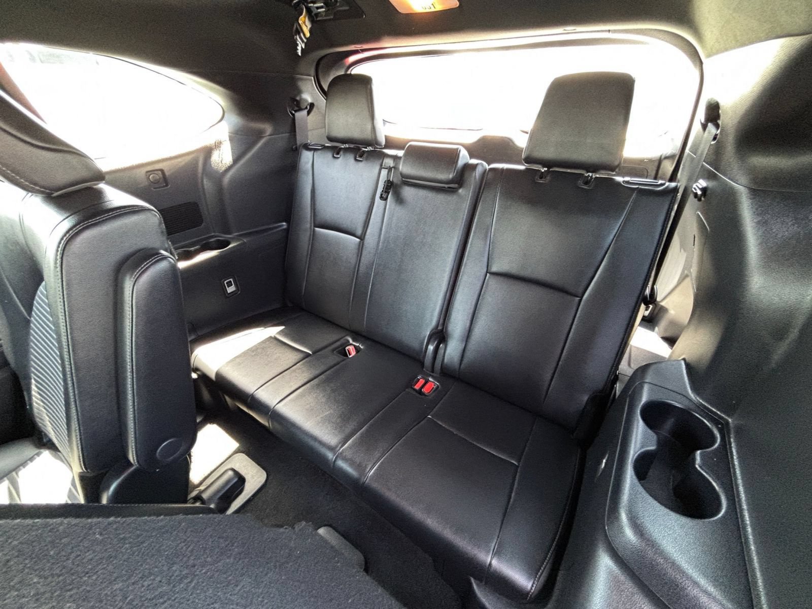Used 2025 Toyota Highlander XSE AWD/4WD image 29
