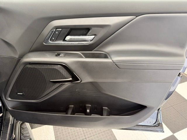 Used 2025 Chevrolet Silverado EV LT AWD/4WD image 25