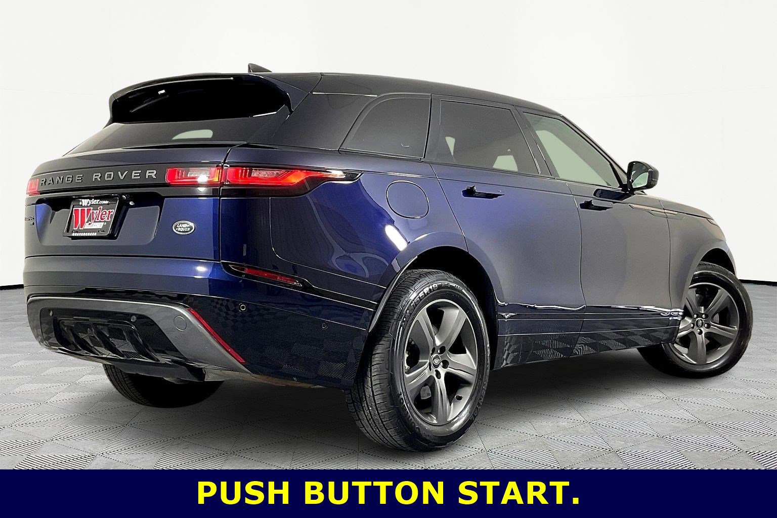 Used 2021 Land Rover Range Rover Velar R-Dynamic S image 6