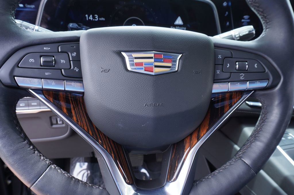 Used 2023 Cadillac Escalade ESV Premium Luxury w/ LPO, Radiant Package image 20