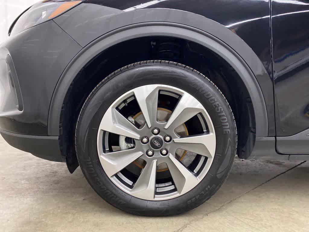Used 2025 Ford Escape Platinum AWD/4WD image 11