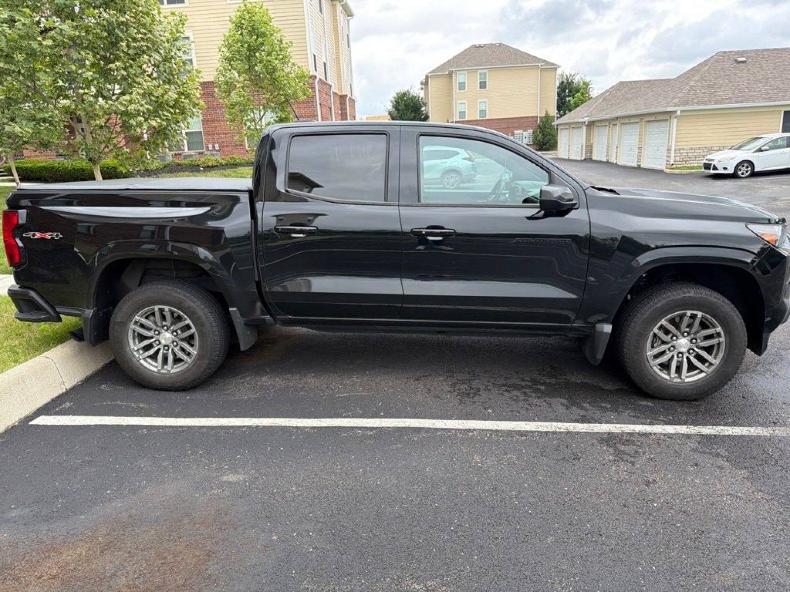 Used 2023 Chevrolet Colorado LT w/ LT Convenience Package II AWD/4WD image 11