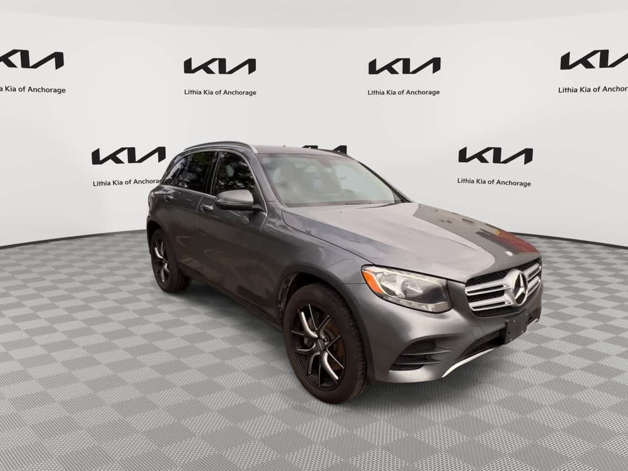Used 2016 Mercedes-Benz GLC 300 4MATIC image 2