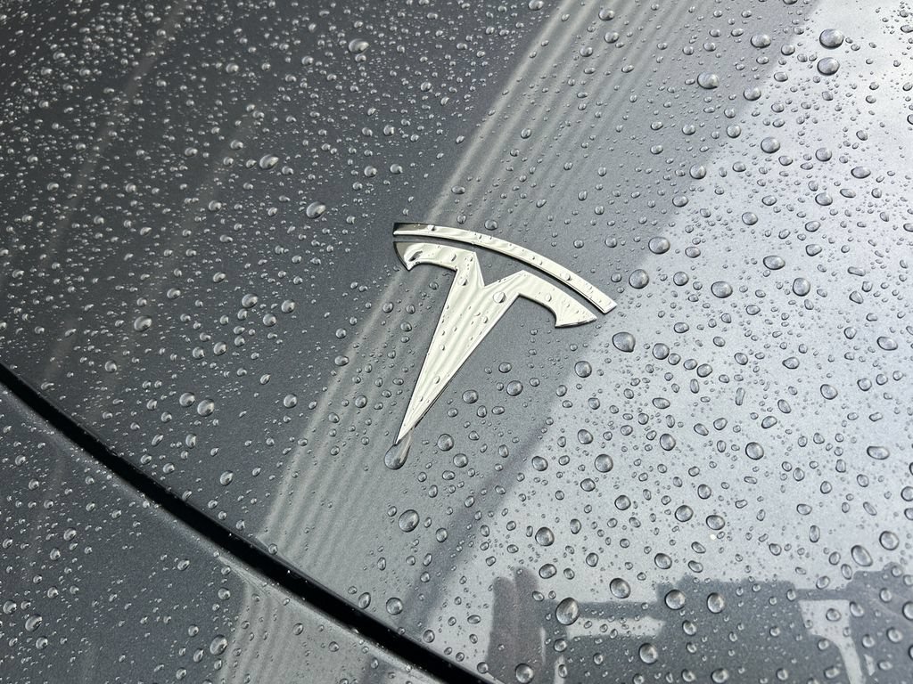 Used 2023 Tesla Model Y AWD image 23