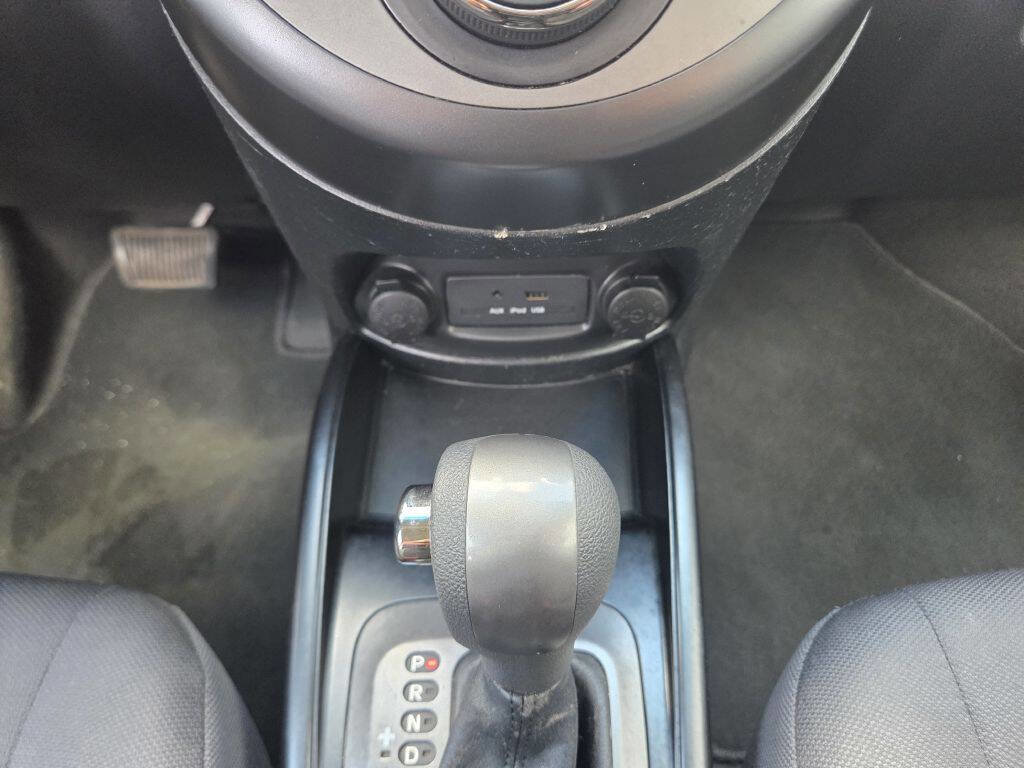 Used 2011 Kia Soul + w/ Audio Pkg FWD image 25
