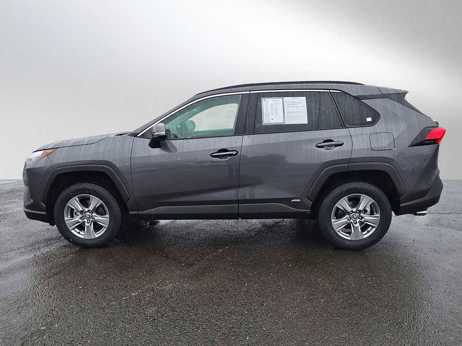 Used 2025 Toyota RAV4 XLE image 7