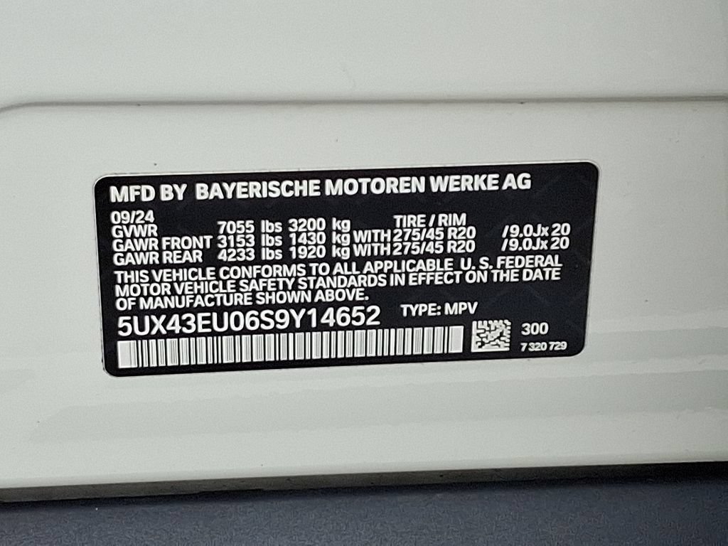 Used 2025 BMW X5 xDrive50e AWD/4WD image 27