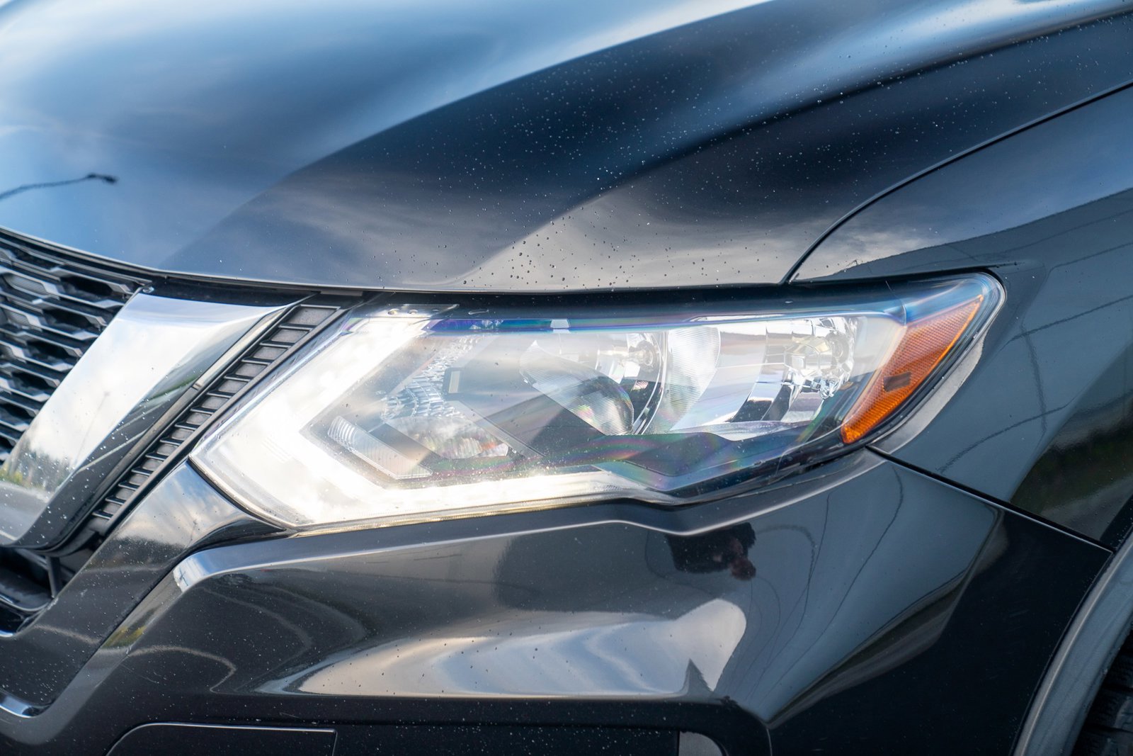 Used 2019 Nissan Rogue SV image 27