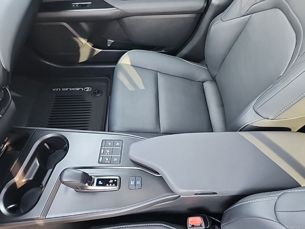 Certified 2025 Lexus UX 300h AWD w/ Accessory Package (Z1) image 12