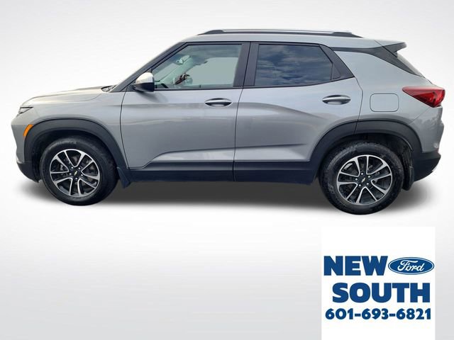 Used 2024 Chevrolet TrailBlazer LT w/ Convenience Package image 2