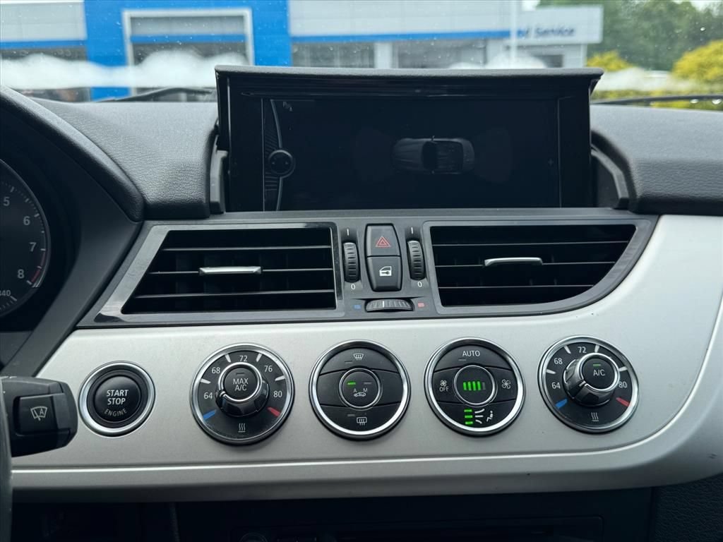 Used 2015 BMW Z4 sDrive28i RWD image 24