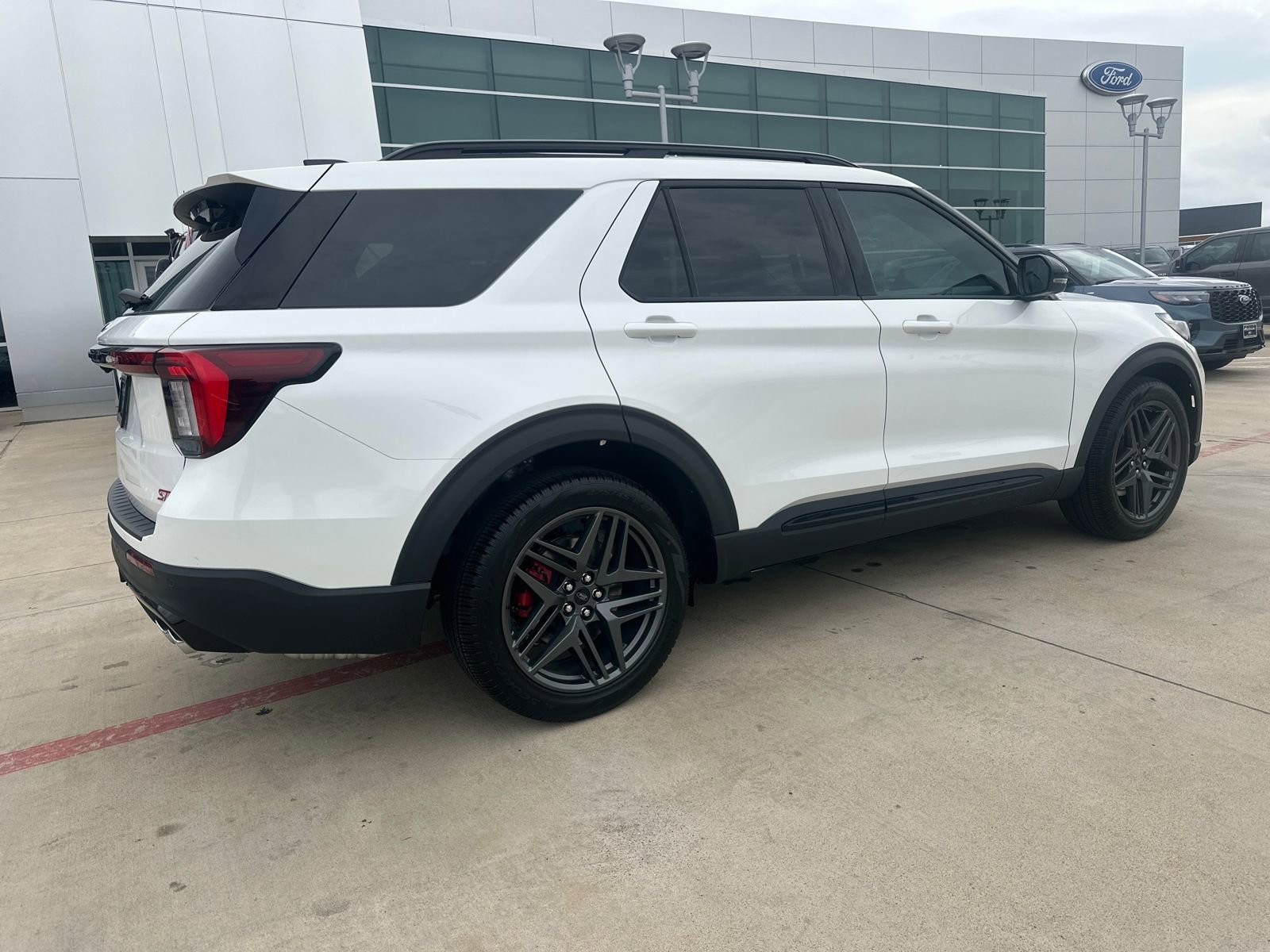 New 2026 Ford Explorer ST image 5