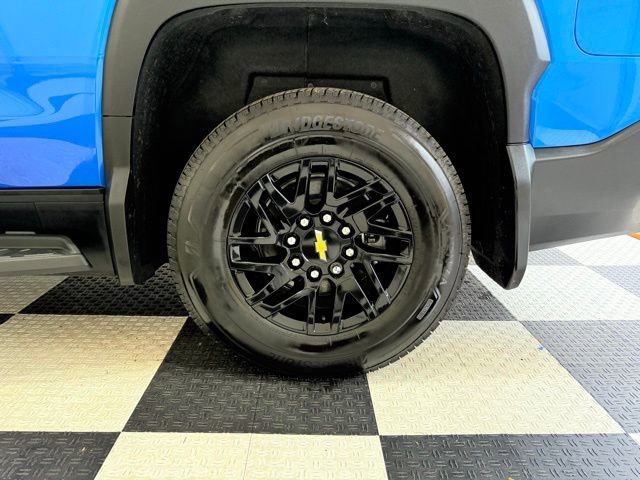 Used 2025 Chevrolet Silverado EV LT image 12