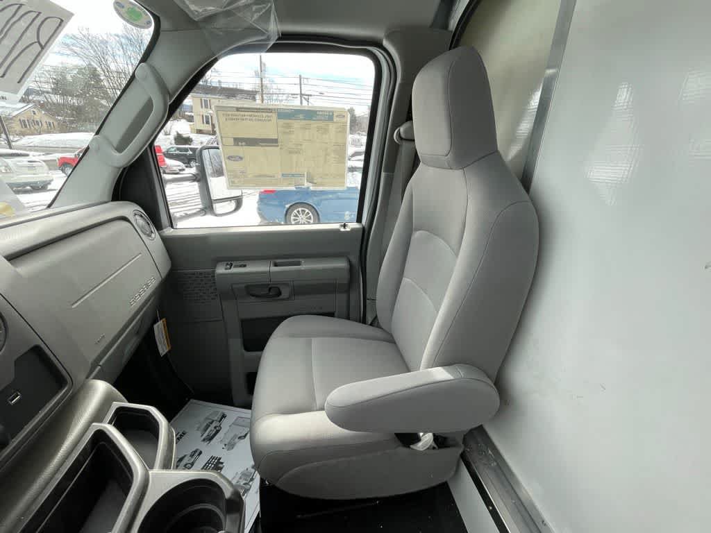 New 2024 Ford E-450 and Econoline 450 Super Duty w/ Power Windows & Locks Group RWD image 15