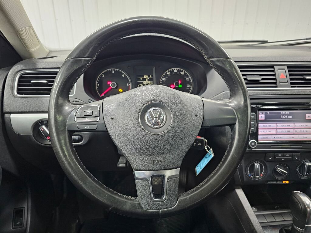 Used 2011 Volkswagen Jetta TDI image 15