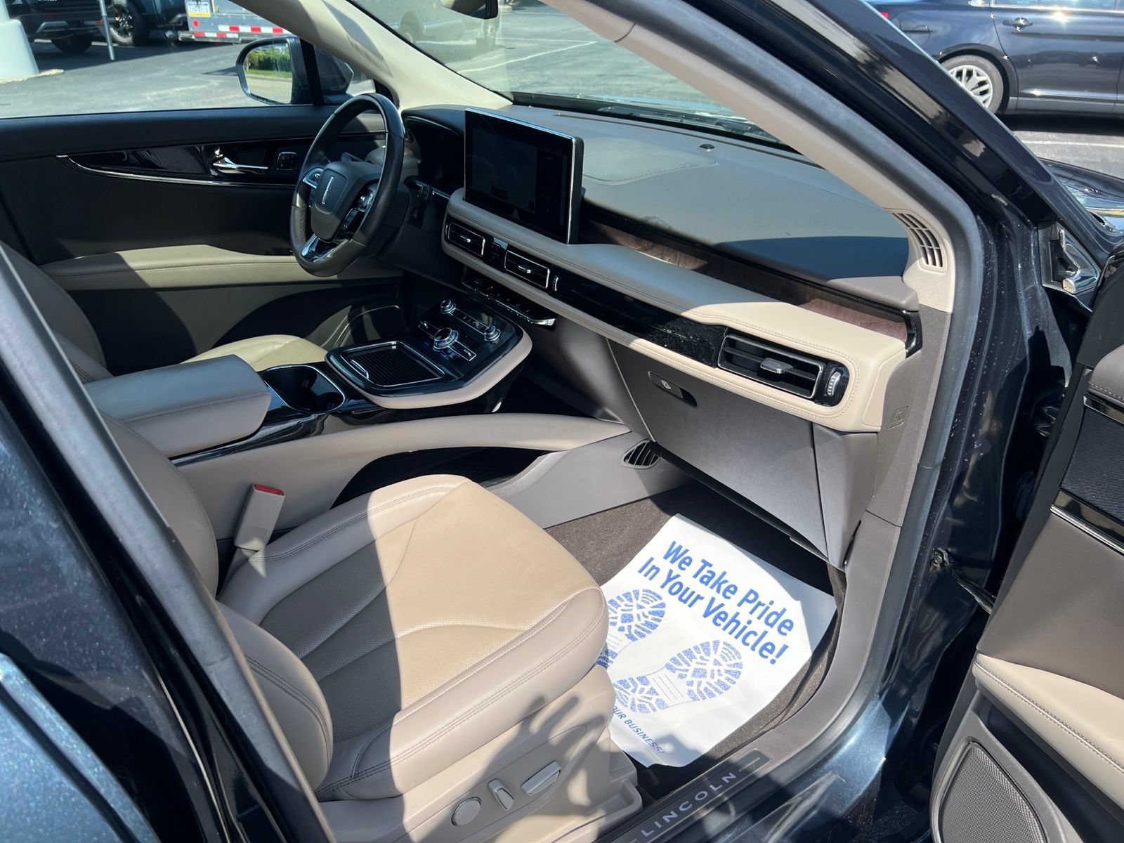 Used 2023 Lincoln Nautilus Reserve AWD/4WD image 56