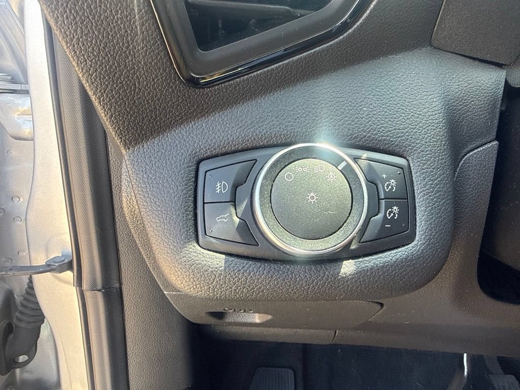 Used 2017 Ford Escape Titanium FWD image 21