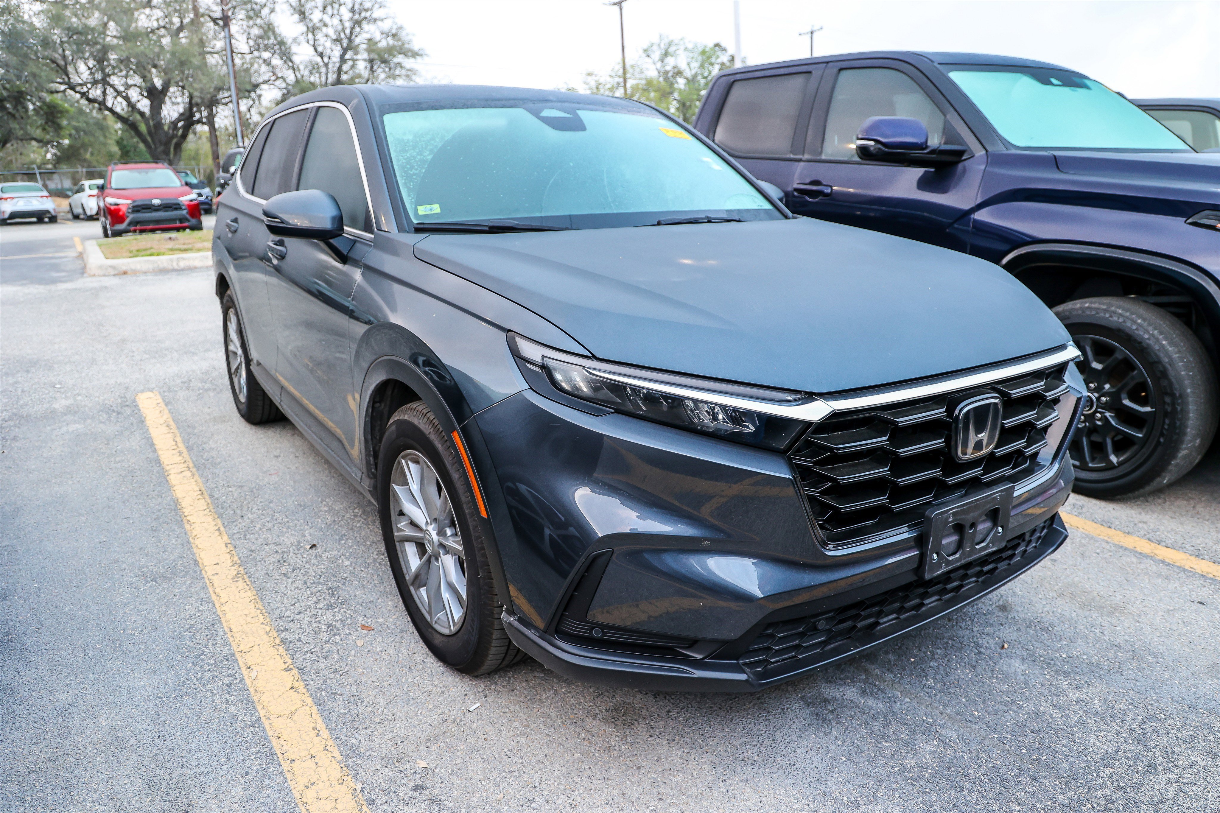 Used 2025 Honda CR-V EX-L image 4