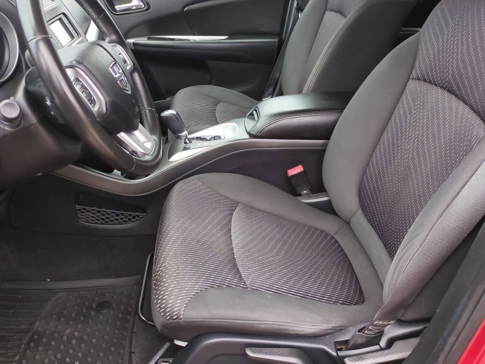 Used 2016 Dodge Journey SE w/ Flexible Seating Group image 15