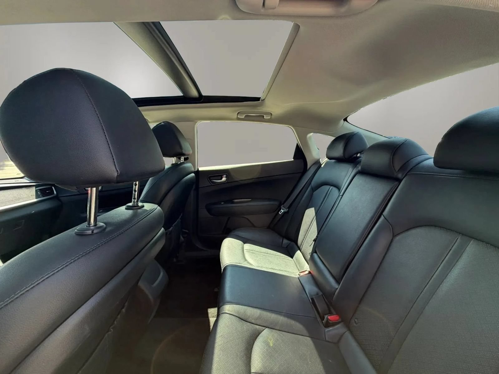 Used 2020 Kia Optima SE FWD image 22