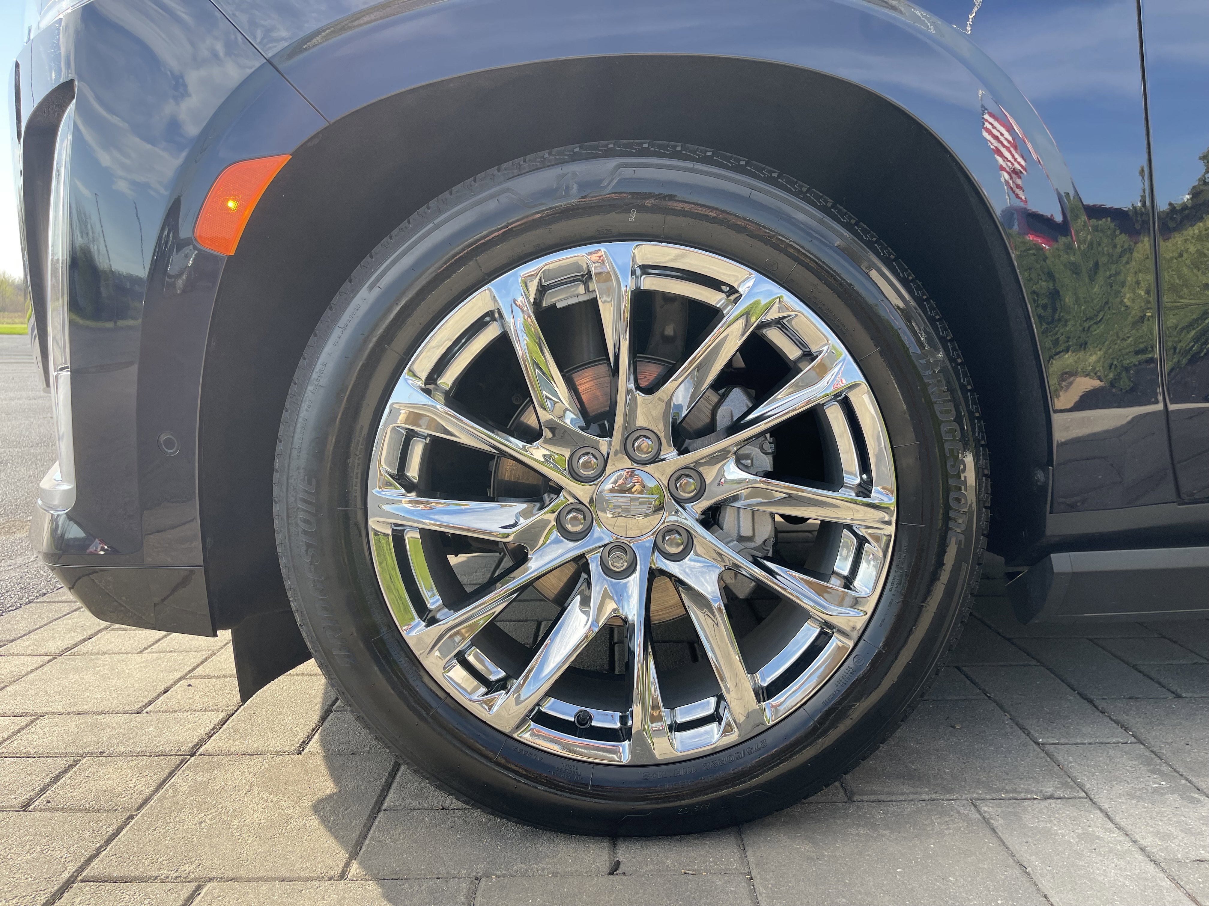 Used 2021 Cadillac Escalade Premium Luxury Platinum image 4