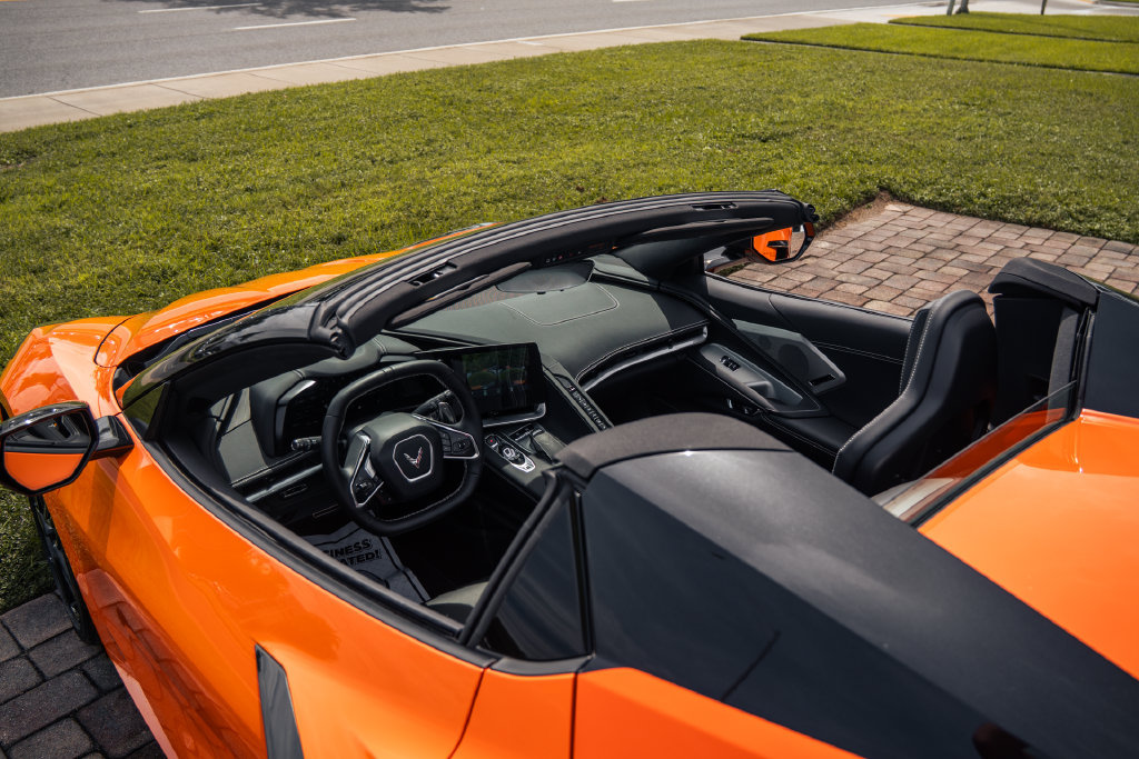 Used 2024 Chevrolet Corvette Stingray Preferred Conv w/ Battery Protection Package RWD image 17