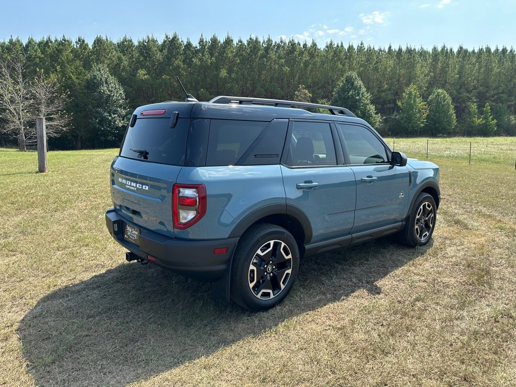 Used 2022 Ford Bronco Sport Outer Banks w/ Tech Package image 4