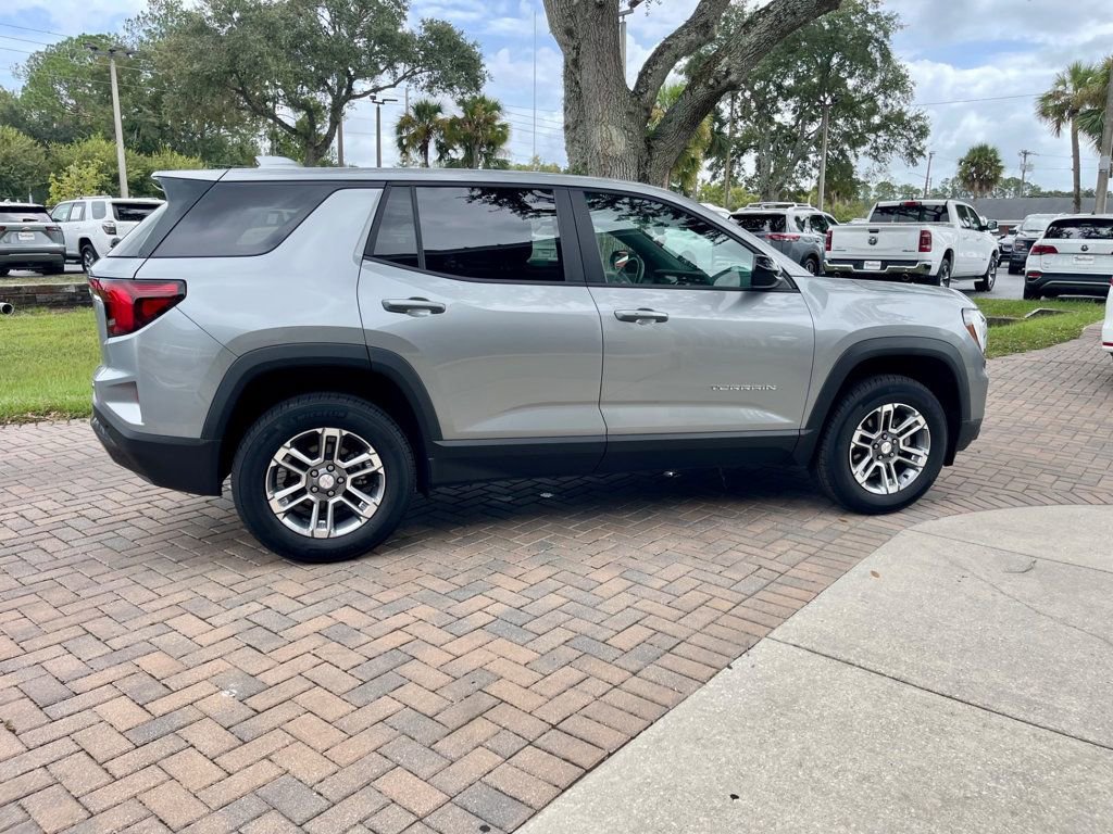 Used 2025 GMC Terrain Elevation image 7