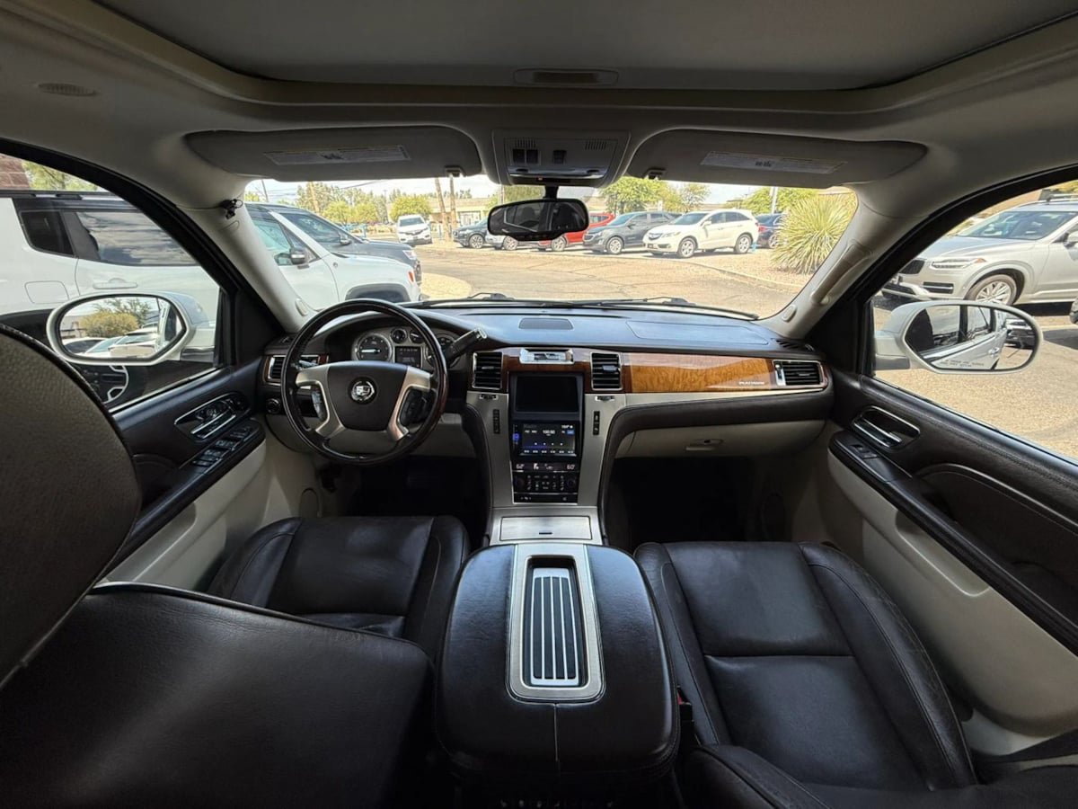 Used 2013 Cadillac Escalade Platinum AWD/4WD image 47