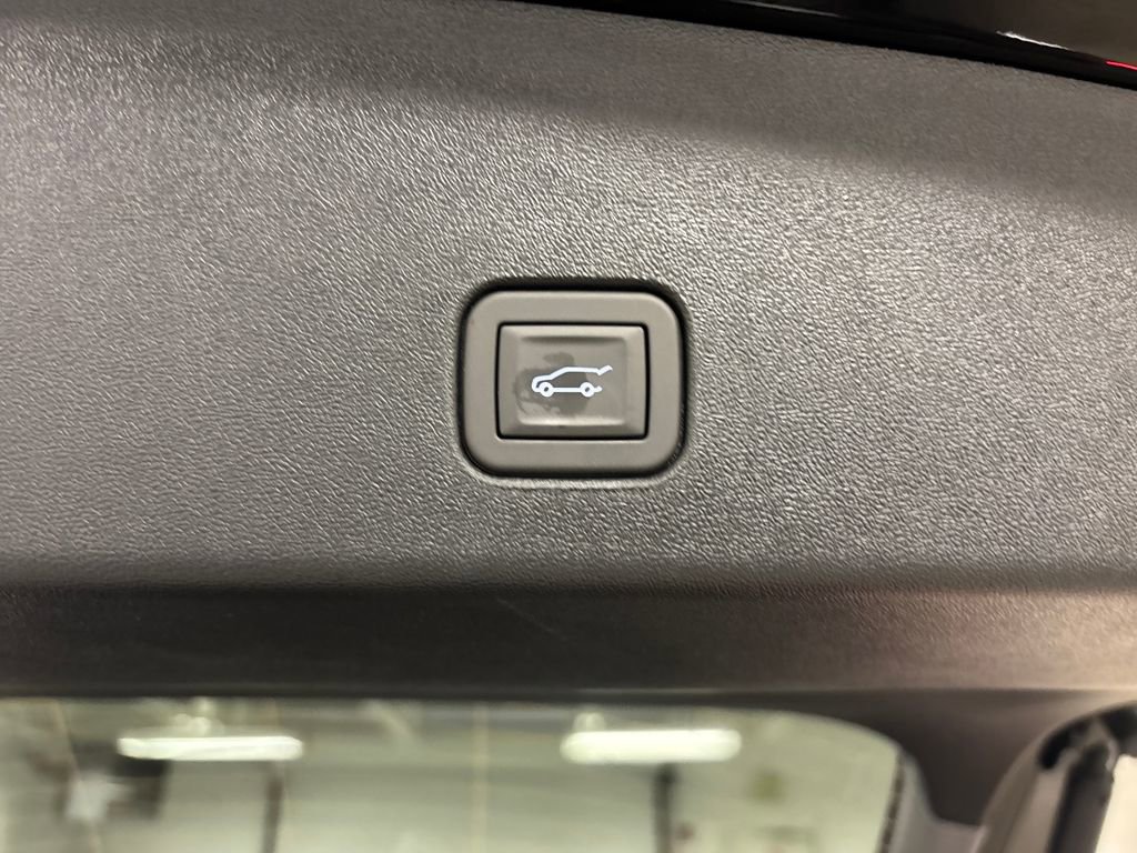 New 2026 Cadillac Optiq Sport 1 image 19