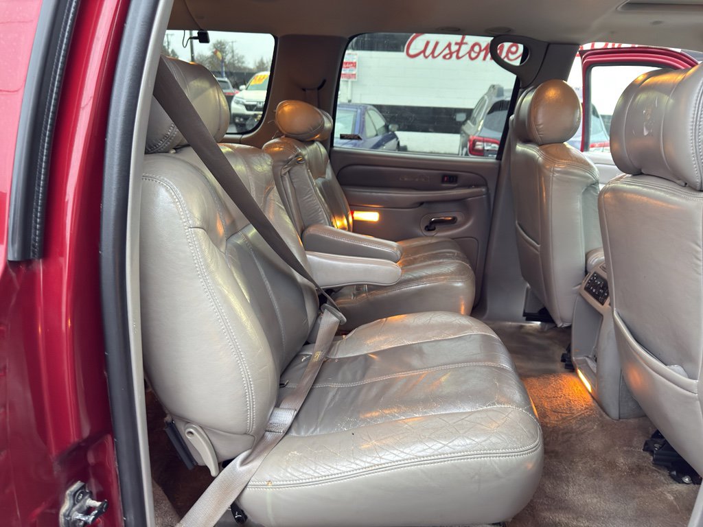 Used 2001 GMC Yukon XL Denali image 16