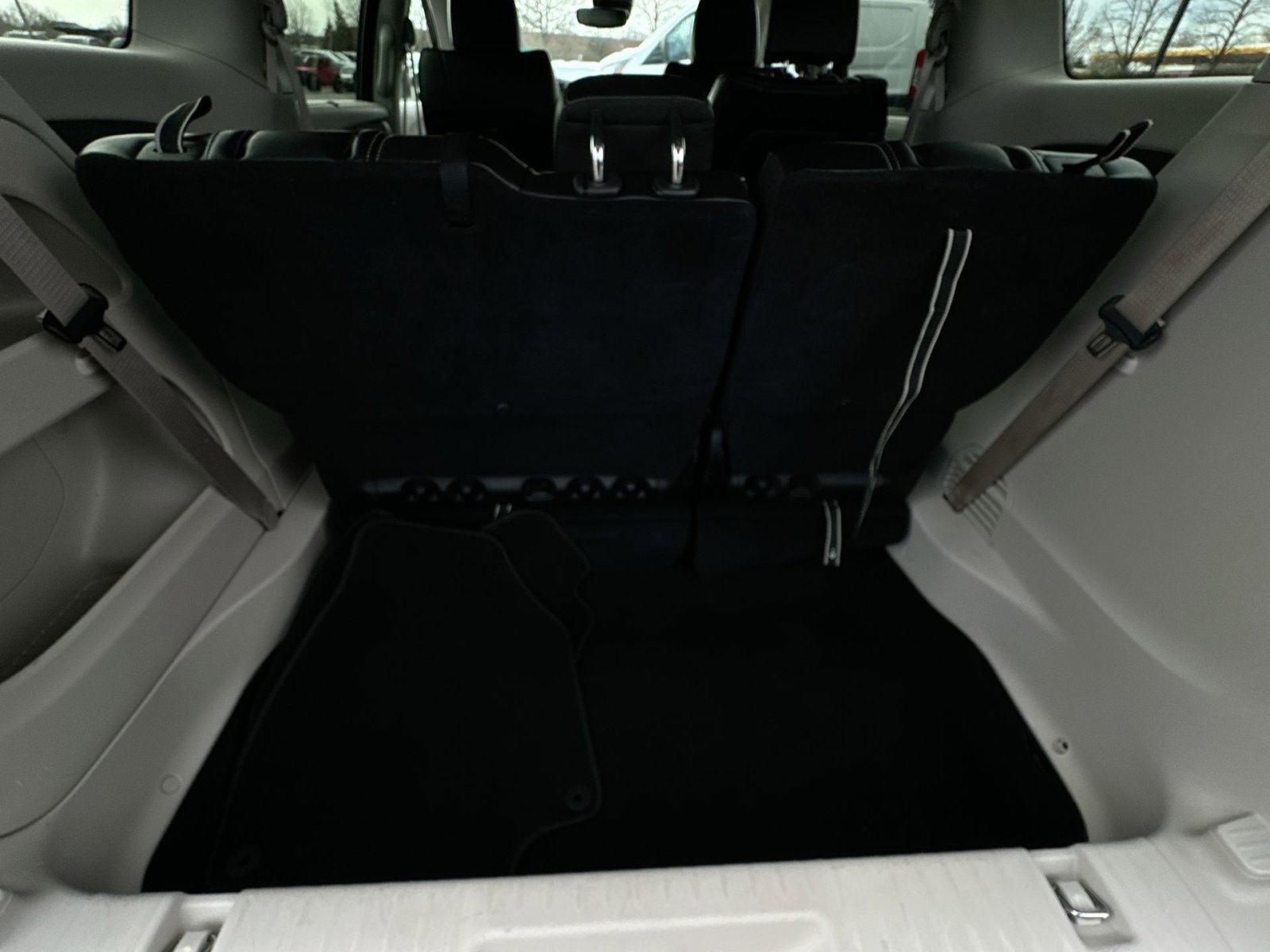 Used 2023 Chrysler Pacifica Touring-L image 35