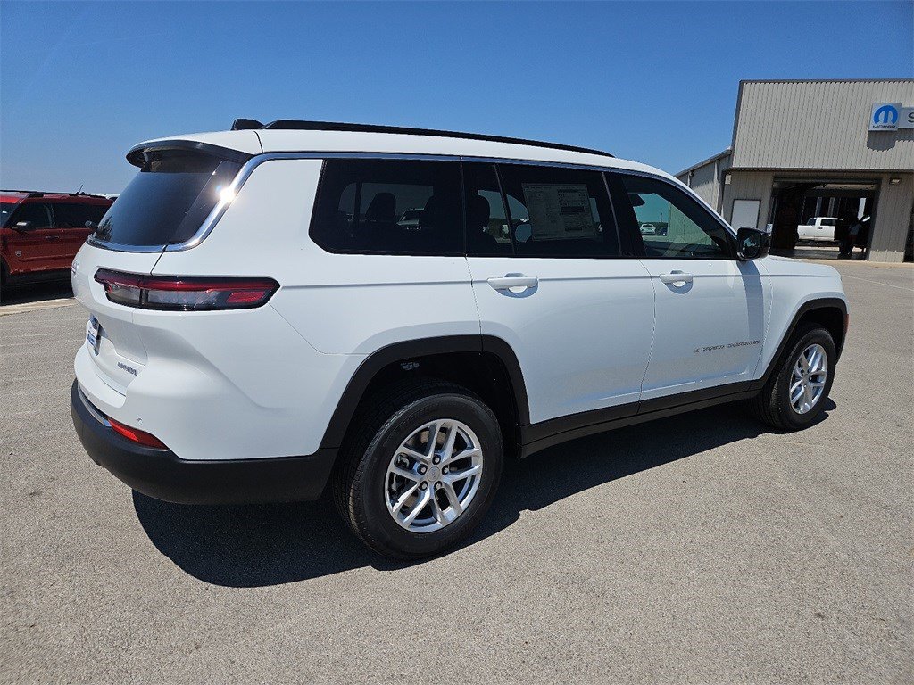 New 2025 Jeep Grand Cherokee L Laredo image 7