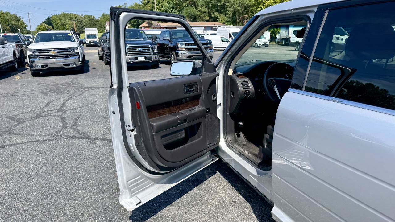 Used 2019 Ford Flex Limited AWD/4WD image 15
