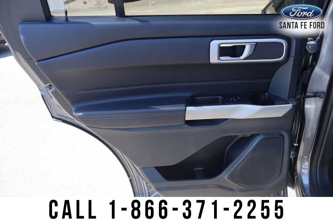 New 2024 Ford Explorer XLT w/ Equipment Group 202A AWD/4WD image 23