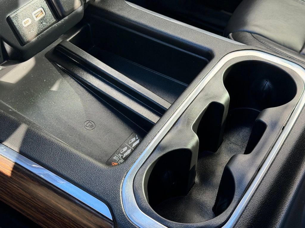 Used 2020 Chevrolet Silverado 2500 High Country w/ Technology Package image 16