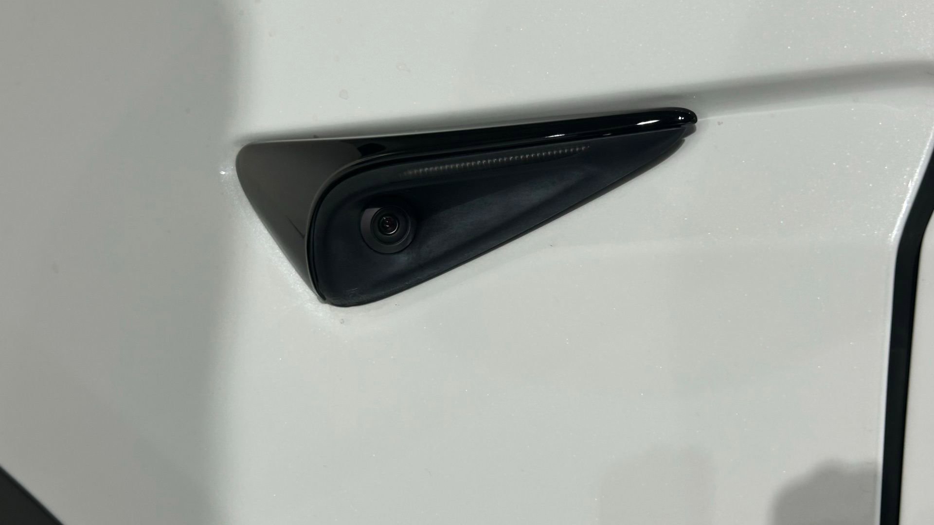 Used 2023 Tesla Model X Plaid image 18