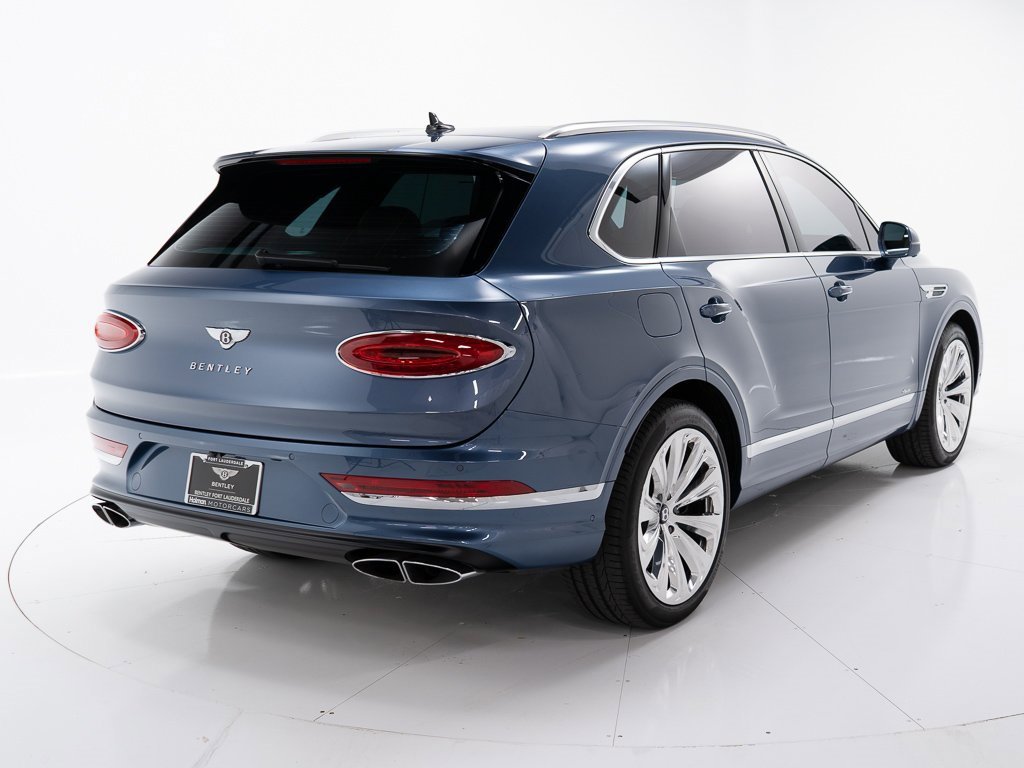 Used 2025 Bentley Bentayga image 5