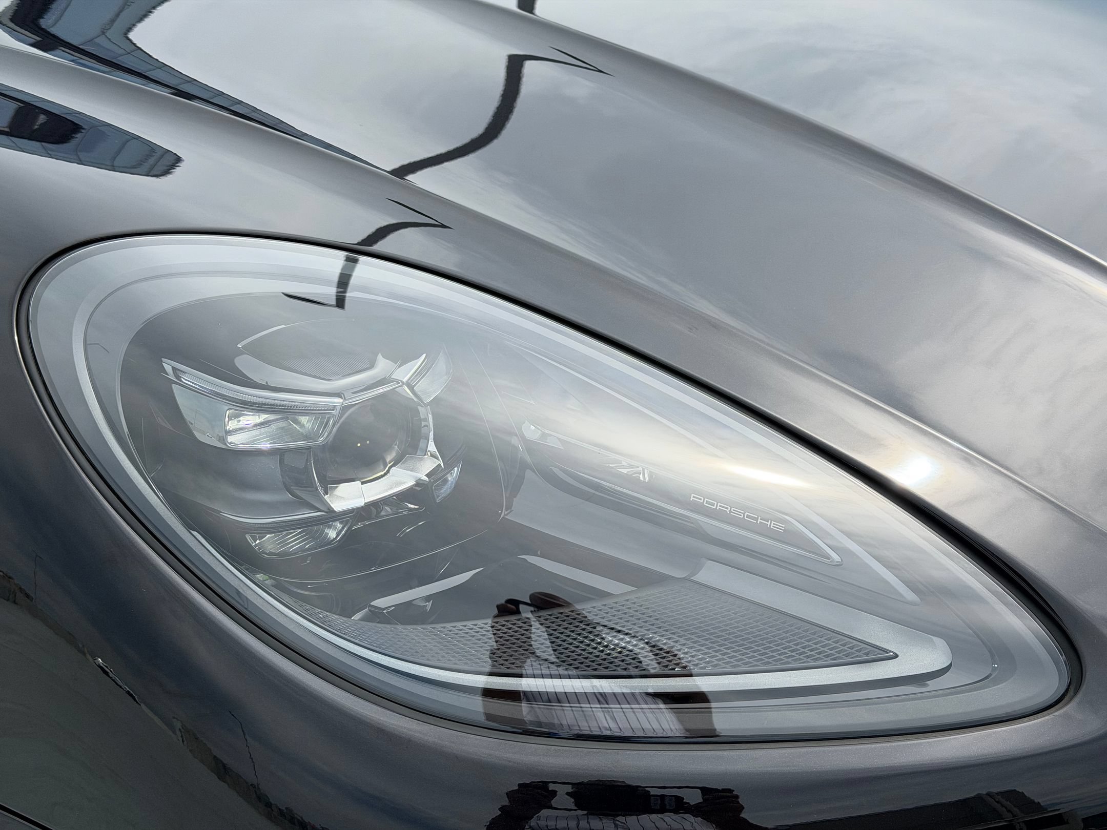 Certified 2026 Porsche Macan AWD/4WD image 12