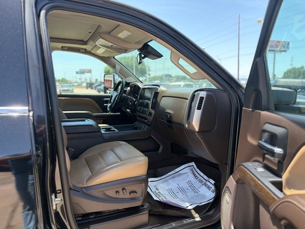 Used 2019 GMC Sierra 2500 Denali w/ Duramax Plus Package AWD/4WD image 12