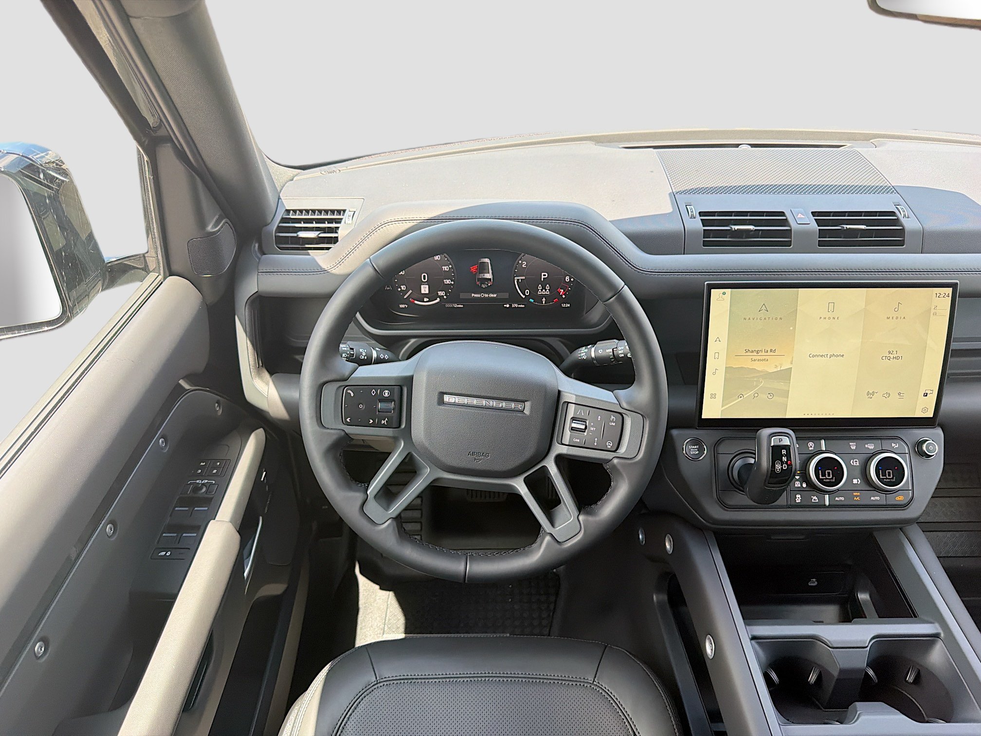 New 2026 Land Rover Defender 130 X-Dynamic SE AWD/4WD image 17
