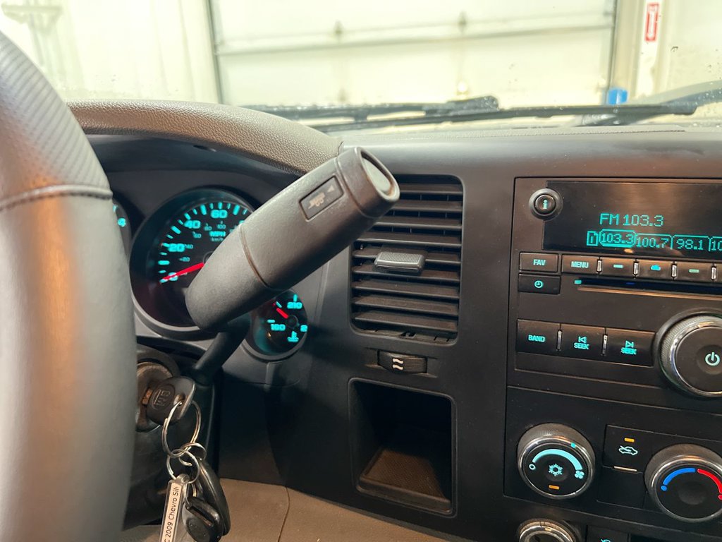Used 2009 Chevrolet Silverado 1500 LS RWD image 16