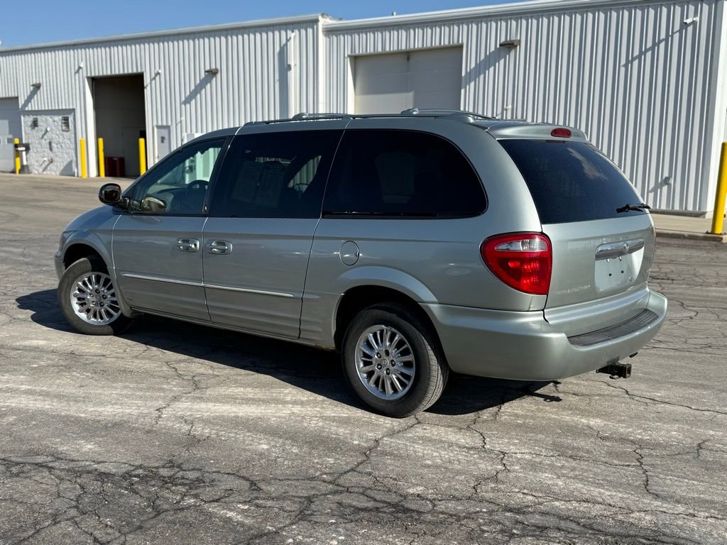 Used 2003 Chrysler Town & Country Limited AWD/4WD image 3