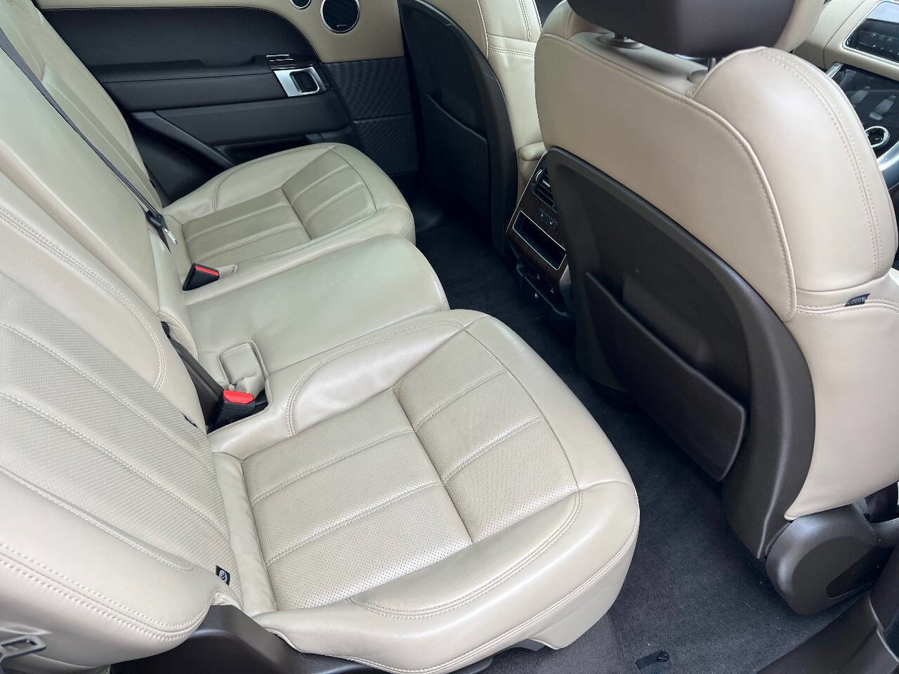 Used 2019 Land Rover Range Rover Sport HSE image 20