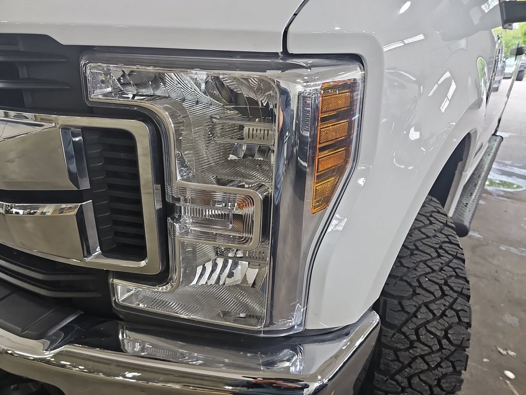 Used 2018 Ford F250 XLT w/ XLT Value Package AWD/4WD image 35