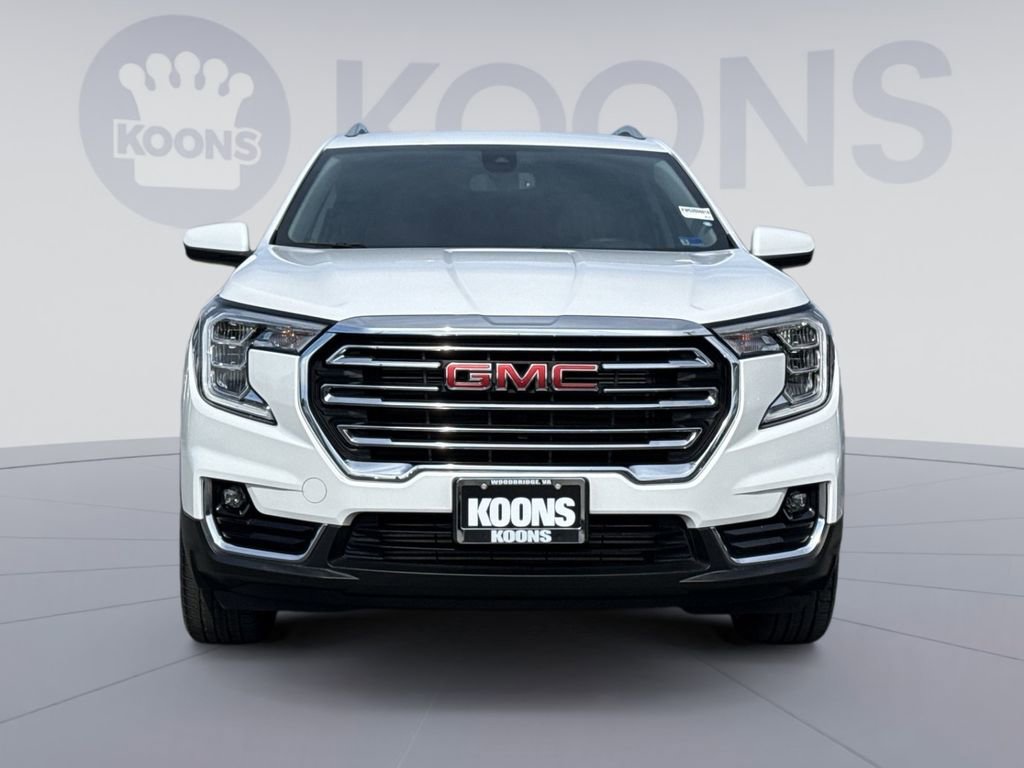 Used 2024 GMC Terrain SLT image 11