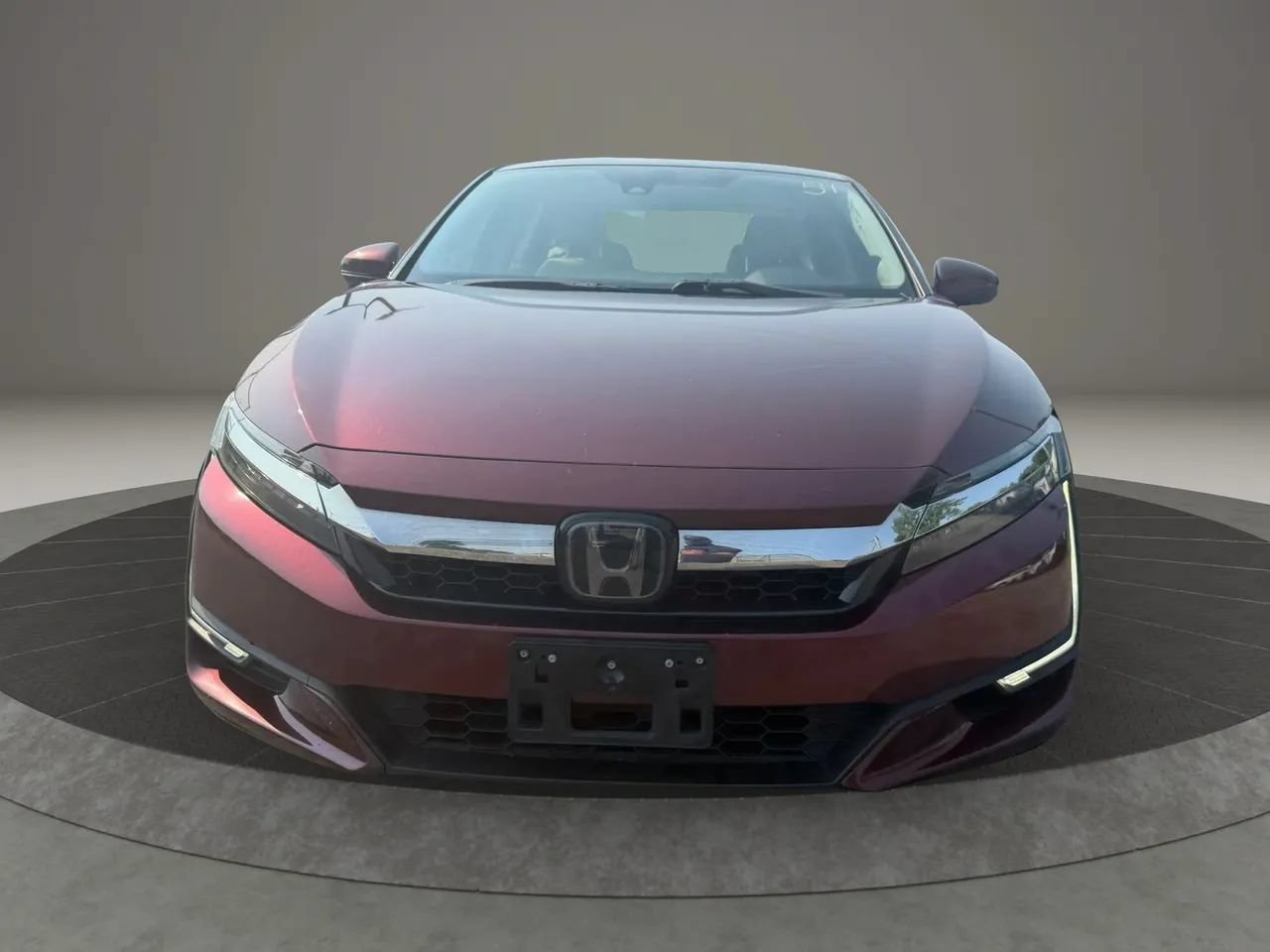 Used 2018 Honda Clarity Touring image 2